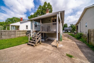 812 Bluegrass Ave L-9
