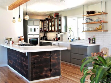 1582 NW Saginaw Ave, Bend, OR 97701 - photo 5