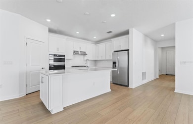 33308 Binding Ties Ln, Wesley Chapel, FL 33545 - photo 4