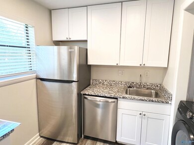 12334 Chicamauga Trail SE unit C, Huntsville, AL 35803 - photo 3