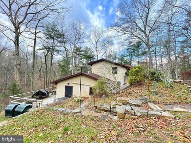 26 Silverstone Ln, Berkeley Springs, WV 25411 - photo 2