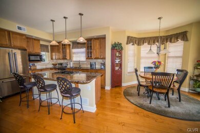 2354 Hollow View Dr, Easton, PA 18040 - photo 3