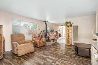 43335 Echard Ave, Lancaster, CA 93536 - photo 3