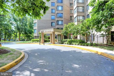 Towers Condominiums unit 606B, Baltimore, MD 21209 - photo 2