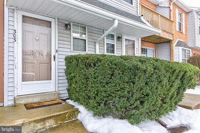 303 Wendover Dr, Norristown, PA 19403 - photo 2