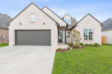 102 Queen Palm Cir, Broussard, LA 70518 - photo 2