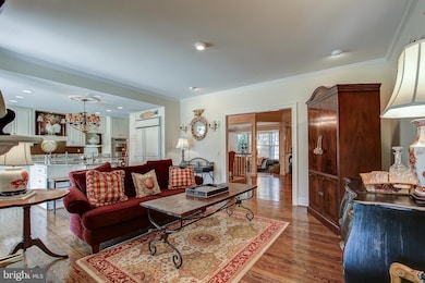 9414 Turnberry Dr, Potomac, MD 20854 - photo 6