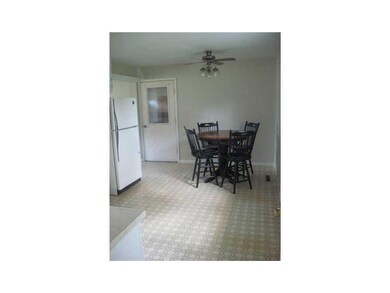 Eat-in Kitchen.