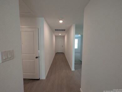 4618 Legacy Point, von Ormy, TX 78073 - photo 4