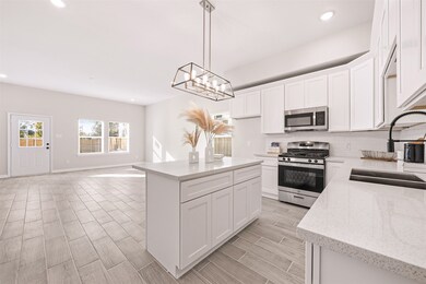 6111 Haight St, Houston, TX 77028 - photo 5