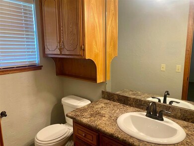 137 Elmwood Ave, Weatherford, OK 73096 - photo 6