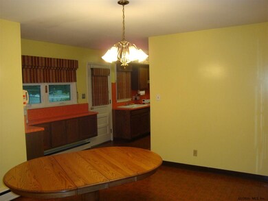 1009 Sandy Ln, Schenectady, NY 12303 - photo 3