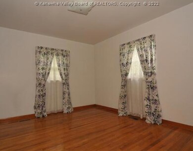 213 95th St, Charleston, WV 25315 - photo 5