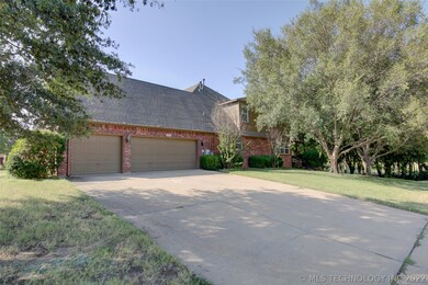 3 Car Garage