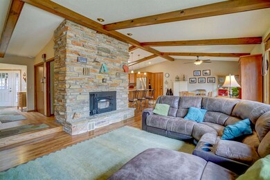 405 Bramble Ln, Brooklyn, WI 53521 - photo 7