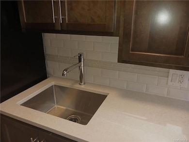 943 Teller Ave unit 3A, Bronx, NY 10451 - photo 3