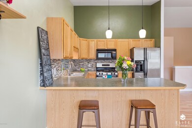 BREAKFAST BAR