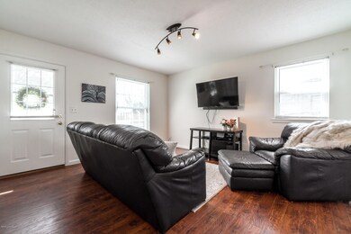 7710 Rochelle Rd, Louisville, KY 40228 - photo 5