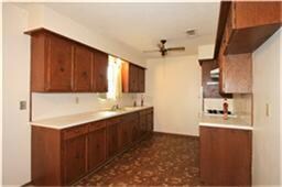 328 Windsor Square, Alvin, TX 77511 - photo 3