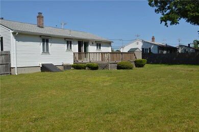 426 Strawberry Field Rd, Warwick, RI 02886 - photo 4
