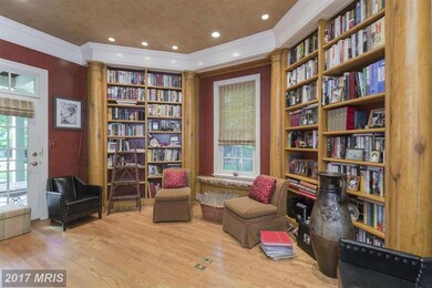 8617 Country Club Dr, Bethesda, MD 20817 - photo 7