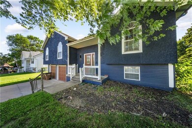 104 N Darrowby Dr, Raymore, MO 64083 - photo 4