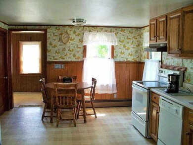 Kitchen. Entry & Kitchen