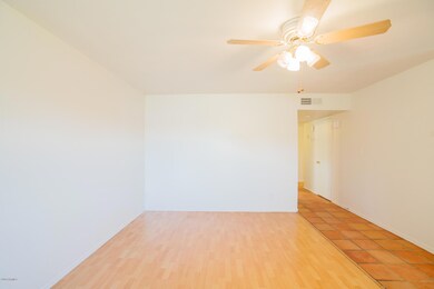 4034 W Alice Ave unit 5, Phoenix, AZ 85051 - photo 2