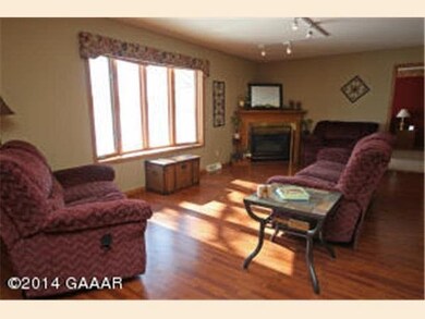 230 Victoria Dr, Alexandria, MN 56308 - photo 6