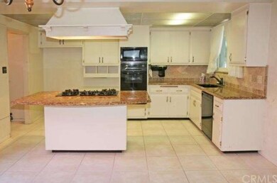 Extra spacious Kitchen with Granite Counters