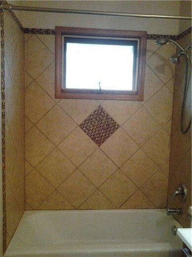 1005 NW Range St, Blue Springs, MO 64015 - photo 7