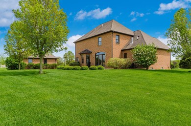 6708 Tarlton Rd, Circleville, OH 43113 - photo 5