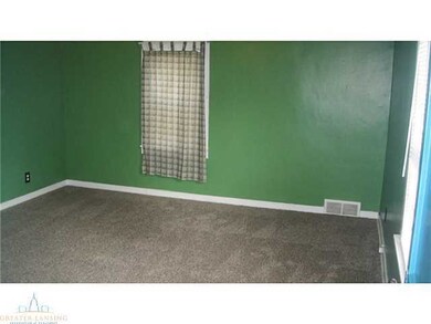 422 W Hodge Ave, Lansing, MI 48910 - photo 7