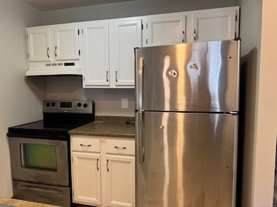 136 Pembroke Rd unit 7-57, Danbury, CT 06811 - photo 7