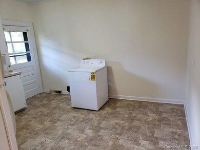206 Corban SE - Kitchen