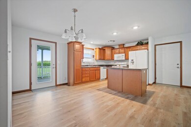 508 N 4th Ave, Chenoa, IL 61726 - photo 7