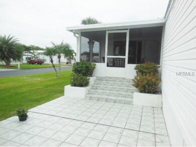 1 OF 2 SCREENED ROOMS