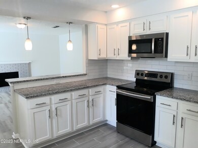 1031 Jamaica Rd E, Jacksonville, FL 32216 - photo 6