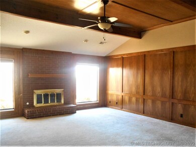 3008 Claremont Dr, Bartlesville, OK 74006 - photo 2