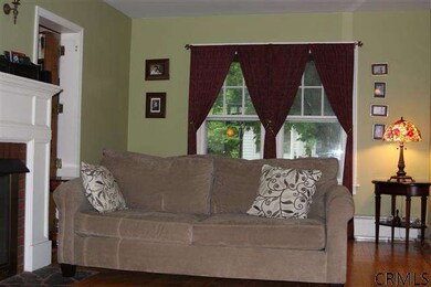 18 Plymouth Ave, Delmar, NY 12054 - photo 7