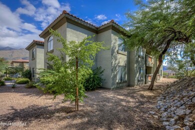1 Exterior photo a