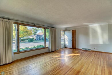 Familyroom1_3