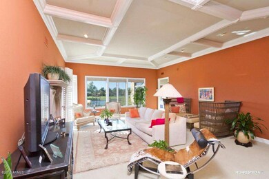 Living Room (2)