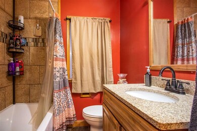 1318 N Division St, Davenport, IA 52804 - photo 7