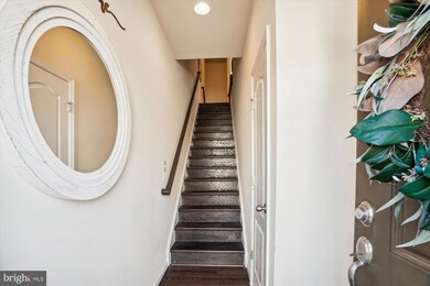 8148 Hollow Ct, Severn, MD 21144 - photo 3