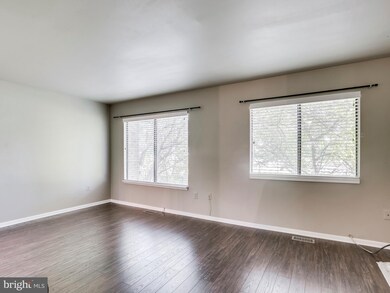 6931 Cipriano Woods Ct, Lanham, MD 20706 - photo 5