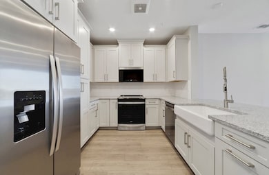 Aspen with Study Kitchen