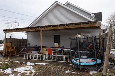 6391 Aiken Rd, Lockport, NY 14094 - photo 5