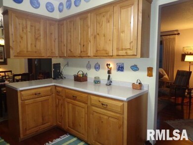 3422 N Elmwood Ave, Davenport, IA 52806 - photo 3