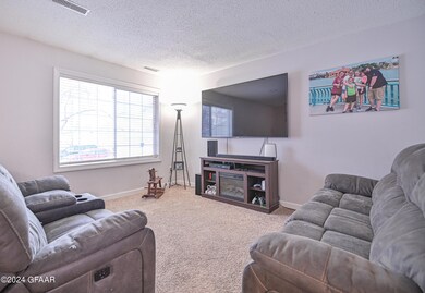 1615 11th Ave S, Grand Forks, ND 58201 - photo 7